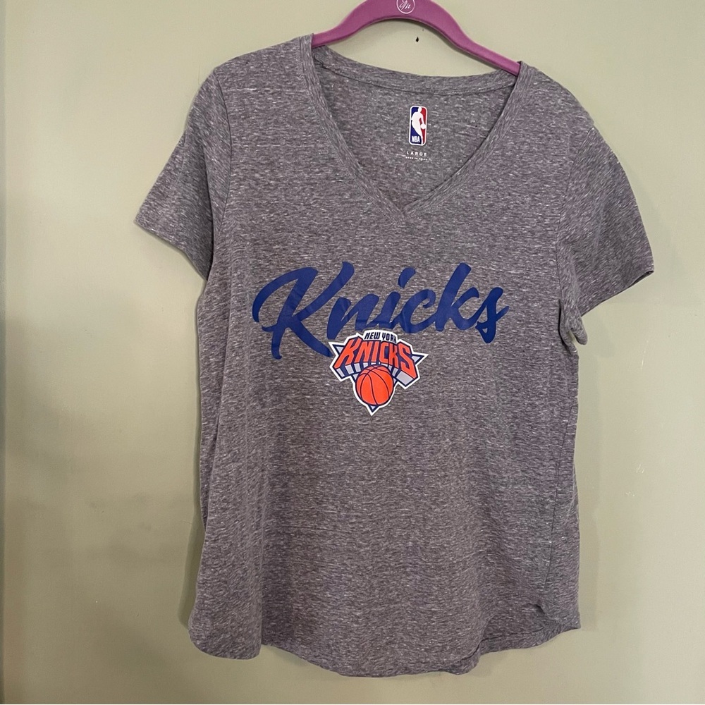 NBA New York Knicks basketball v-neck tee